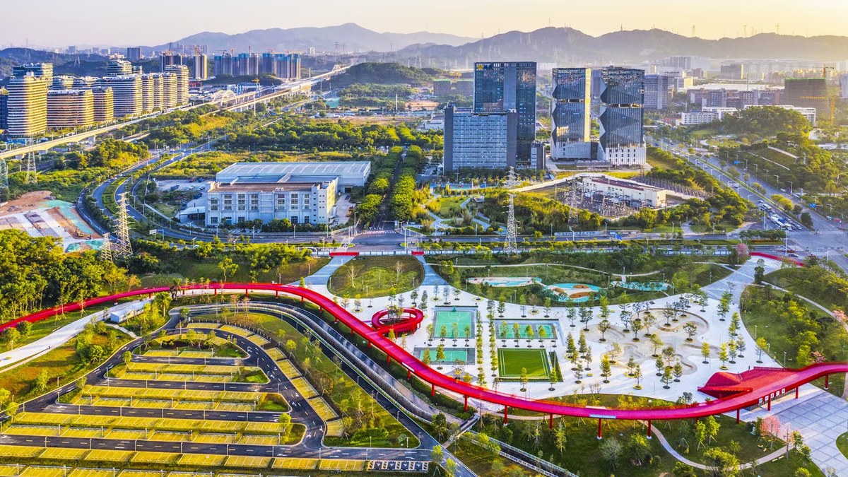 深圳光明區一日遊 2026：13 號線口岸 45 分鐘直達虹橋公園紅飄帶＋光明招待所乳鴿＋科學公園天空之鏡