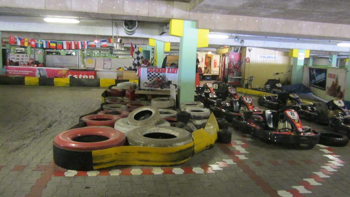Shenzhen Indoor Entertainment 2026: Go-Karting, Bowling, Trampoline, Sports Mega Parks — Prices Across Three Checkpoint Districts