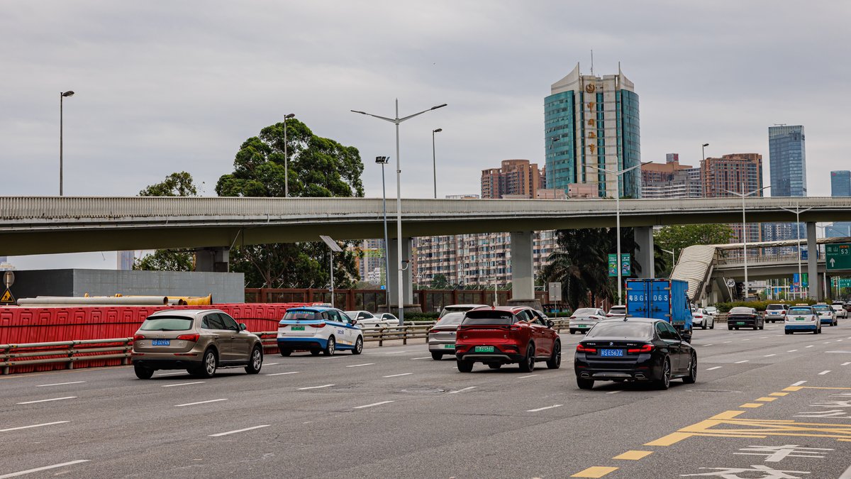 Shenzhen Robotaxi Guide 2026: How to Book, What It Costs, and 9 Real Pick-Up Points